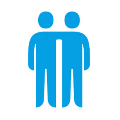 Maatwerk voor Mensen logo - icoon van twee mensen met arm over de schouder
